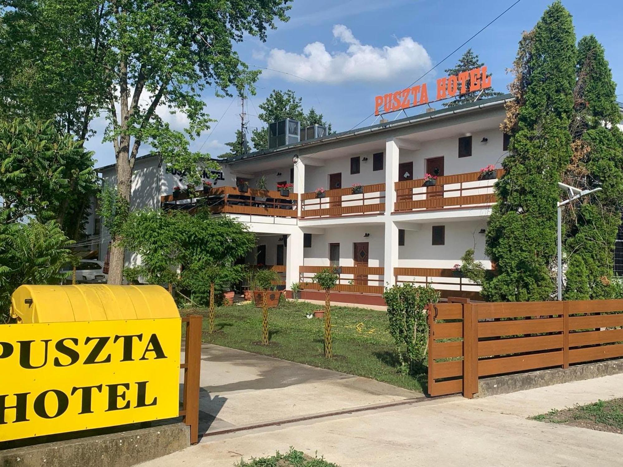 Puszta Hotel Берекфюрдё Экстерьер фото