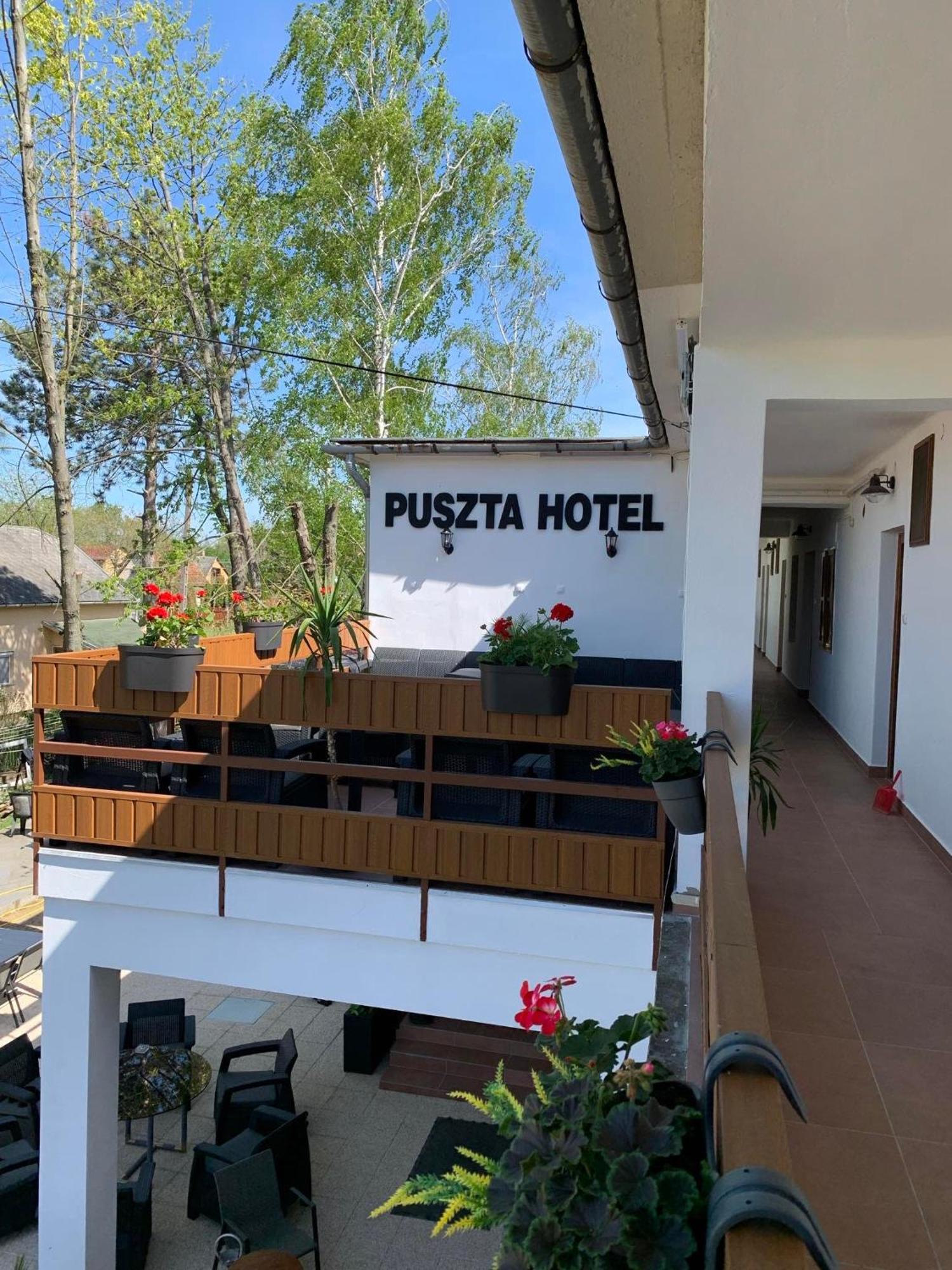 Puszta Hotel Берекфюрдё Экстерьер фото